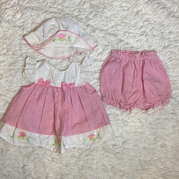 Little Bitty Pink And White Floral Baby Girl Three Piece Set - Picture 2 of 8
